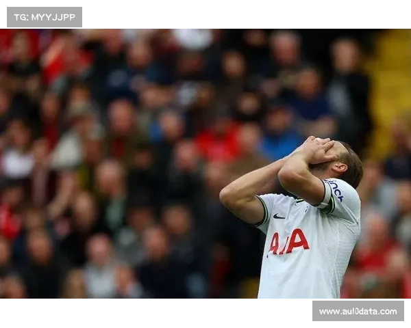 飞镖冠军利特勒老特拉福德嘲讽热刺球迷，离场时遭辱骂